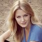 Ashley Hinshaw - poza 1