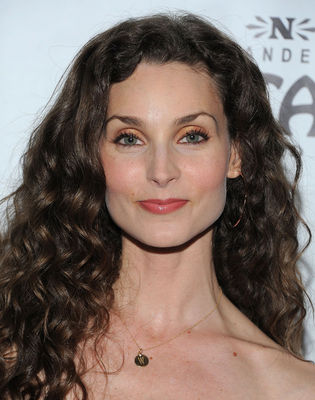 Alicia Minshew - poza 1