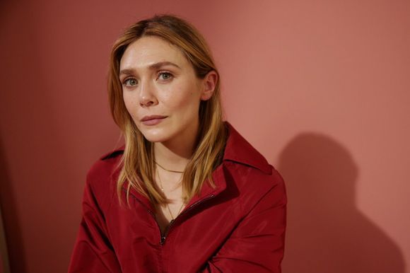 Elizabeth Olsen - poza 5