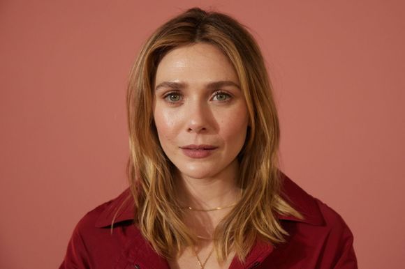 Elizabeth Olsen - poza 10