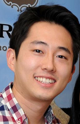 Steven Yeun - poza 7