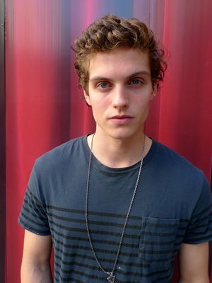 Daniel Sharman - poza 8