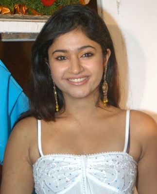 Poonam Bajwa - poza 26