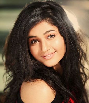 Poonam Bajwa - poza 20