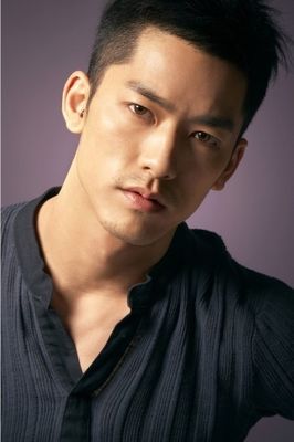 Yong Woo Lee - poza 1