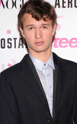 Ansel Elgort - poza 23