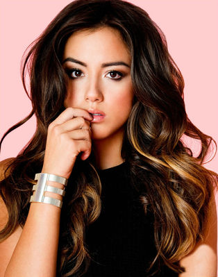 Chloe Bennet - poza 3