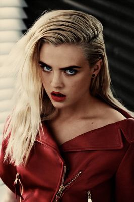 Maddie Hasson - poza 4