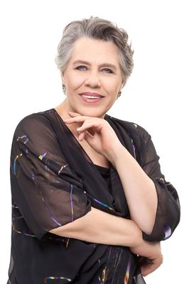 Isil Yücesoy - poza 3