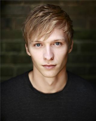 Will Tudor - poza 4