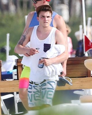 Josh Devine - poza 7