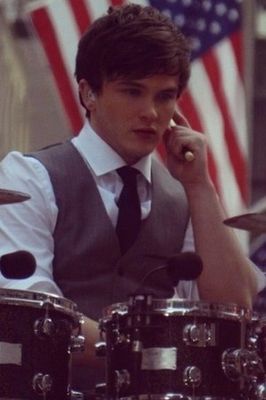 Josh Devine - poza 12