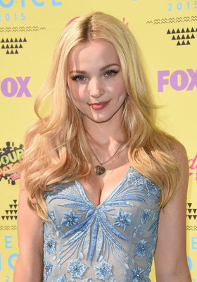 Dove Cameron - poza 37