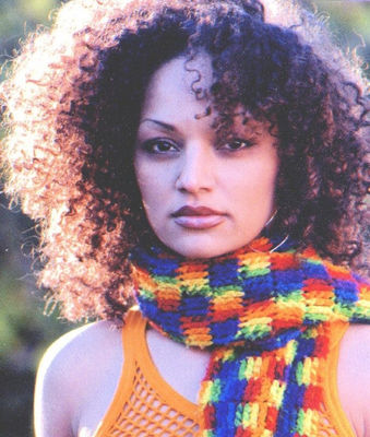 Stephanie 'Stevvi' Alexander - poza 7