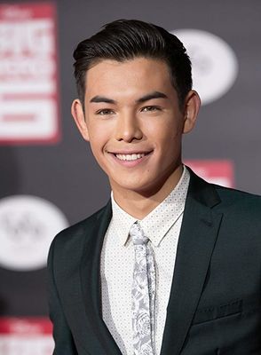 Ryan Potter - poza 9