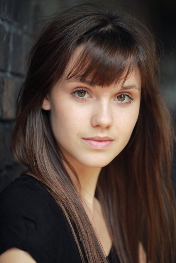 Poppy Drayton ivana baquero