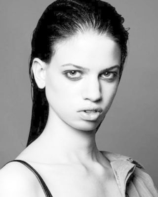 Lily McMenamy - poza 20