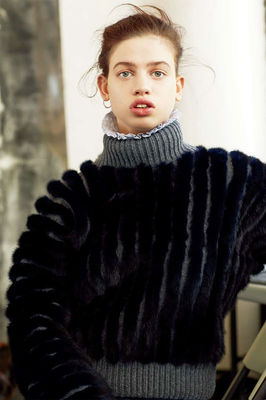 Lily McMenamy - poza 9