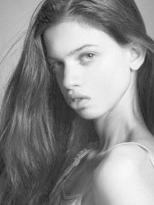 Lily McMenamy - poza 2