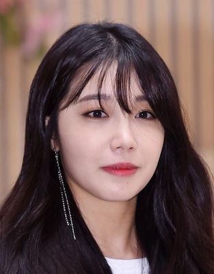 Eun-ji Jung - poza 19