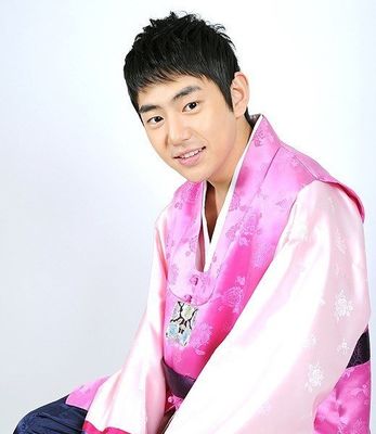 Yong-Joon Ahn - poza 16