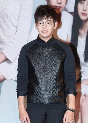 Yong-Joon Ahn - poza 12