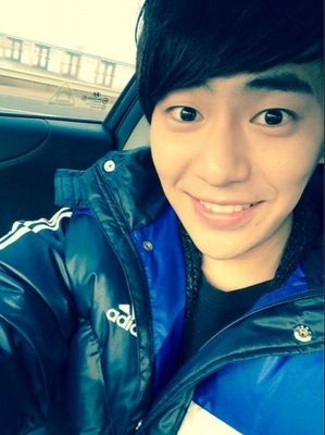Yong-Joon Ahn - poza 3