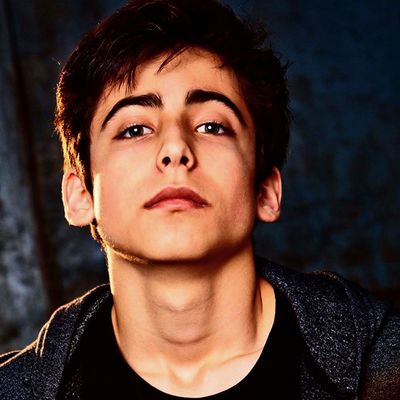 Aidan Gallagher - poza 24