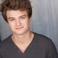 Joe Keery - poza 10