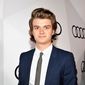 Joe Keery - poza 9