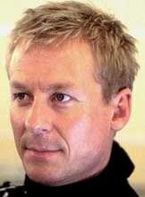 Richard Roxburgh joaca acasa