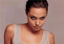 Articol Angelina Jolie - asasina in "Wanted"