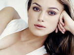 Keira Knightley mai tare decat Angelina Jolie. Oare saruta si mai bine?