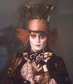 Johnny Depp adopta un look spectaculos pentru rolul din "Alice in Wonderland"