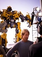Michael Bay e coplesit: nu mai vrea carmele la Transformers 3