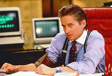 Michael Douglas se întoarce pe Wall Street