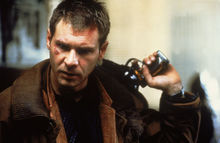 Un pistol din Blade Runner - vândut cu 270.000 de dolari
