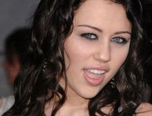 Miley Cyrus - implicată într-un scandal sexual