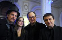 Balul de caritate de Halloween, cu Nae Caranfil, Cristian Mungiu şi Ethan Hawke