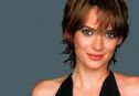Articol Winona Ryder în corset şi jupon pentru Black Swan, alături de Natalie Portman