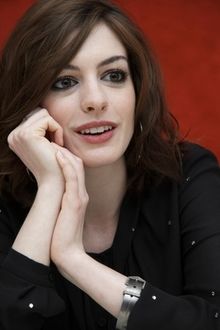 Anne Hathaway: "am trăsături ciudate"