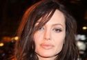 Articol Angelina Jolie, ucigaşă în Serena?