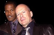 Jamie Foxx şi Bruce Willis - mercenari schizofrenici