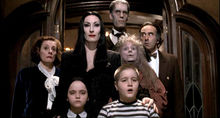 Tim Burton vrea să realizeze un film 3D cu familia Addams