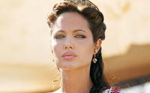 Angelina Jolie - următoarea Cleopatra?