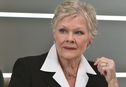 Articol Judi Dench ar putea da ordine în filmul lui Clint Eastwood