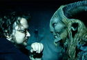 Articol Guillermo del Toro regizează SF-ul cu monştri gigantici Pacific Rim