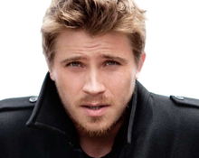 Garrett Hedlund, în The Bourne Legacy?