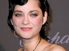 Cotillard şi Gordon-Levitt , de partea lui Batman