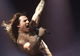 Tom Cruise, tatuat, cu plete şi la bustul gol în Rock of Ages